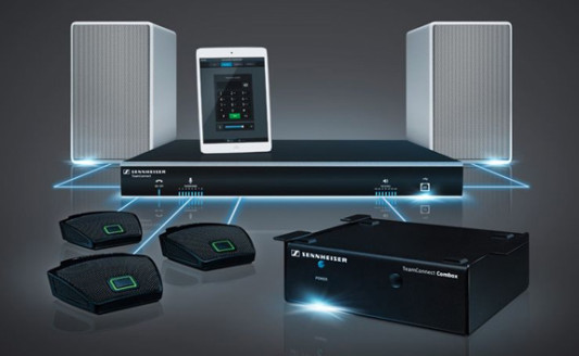 tutti insieme, simultaneamente