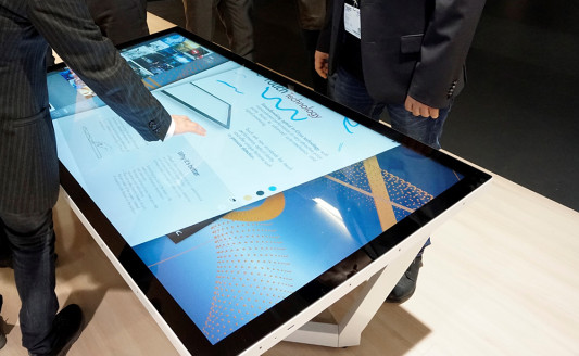 Touch Table, adesso in due nuovi maxi display NEC