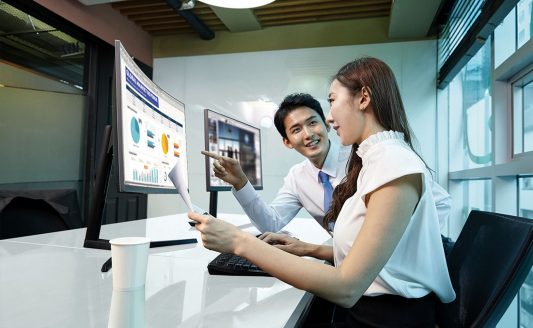 Samsung presenta a IFA tre monitor professionali per il moderno workplace