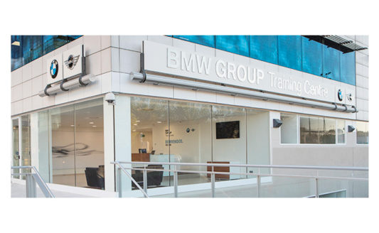 La videoproiezione Christie si unisce all’ingegneria BMW per un connubio perfetto