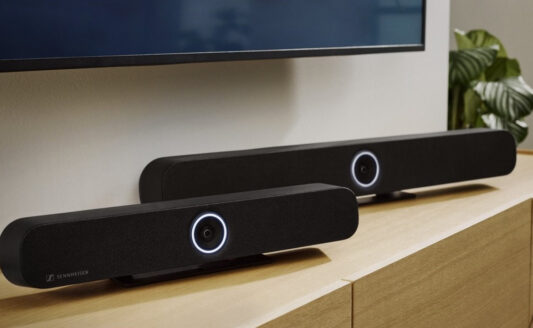 Si allarga la famiglia Sennheiser TeamConnect con due nuove soluzioni videosoundbar all-in-one