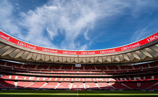 Lo stadio metropolitano di Madrid si accende grazie al digital signage di LG
