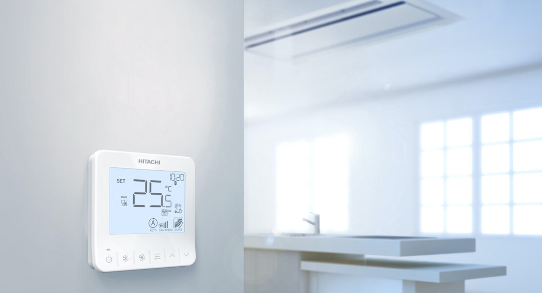 Hitachi Cooling & Heating presenta PC‑ARC‑E, controller cablato per sistemi VRF