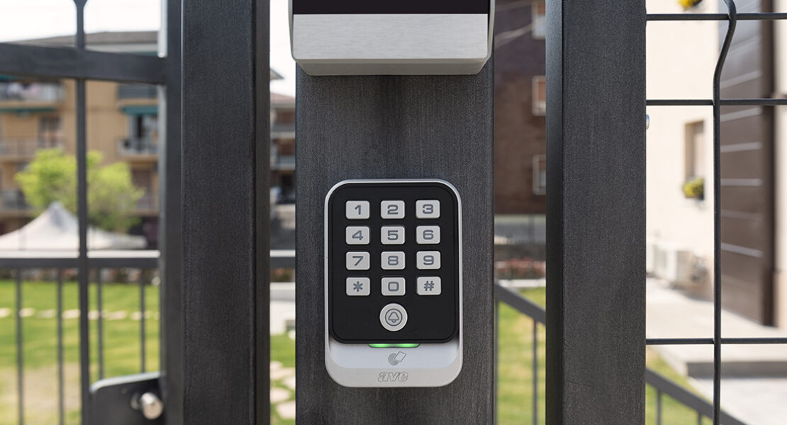 L’accesso diventa intelligente con i tastierini numerici AVE